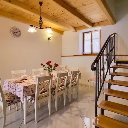 Taki With Private Pool Near Rovinj 칸파나르