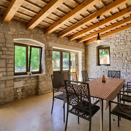 Taki With Private Pool Near Rovinj Tatil Evi