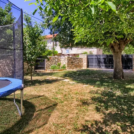 Taki With Private Pool Near Rovinj *