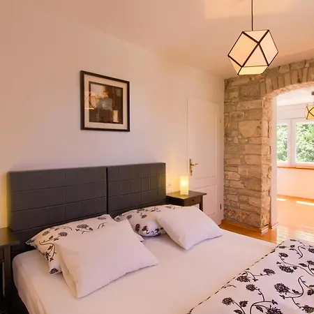 Taki With Private Pool Near Rovinj Tatil Evi *