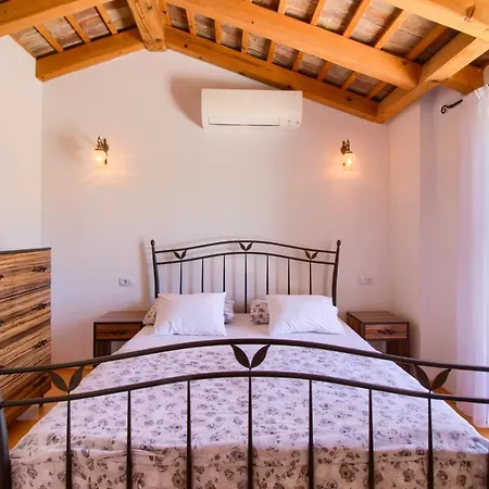 Casa de Férias Taki With Private Pool Near Rovinj Kanfanar